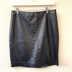 Rhyme & Echo black faux leather mini skirt size medium